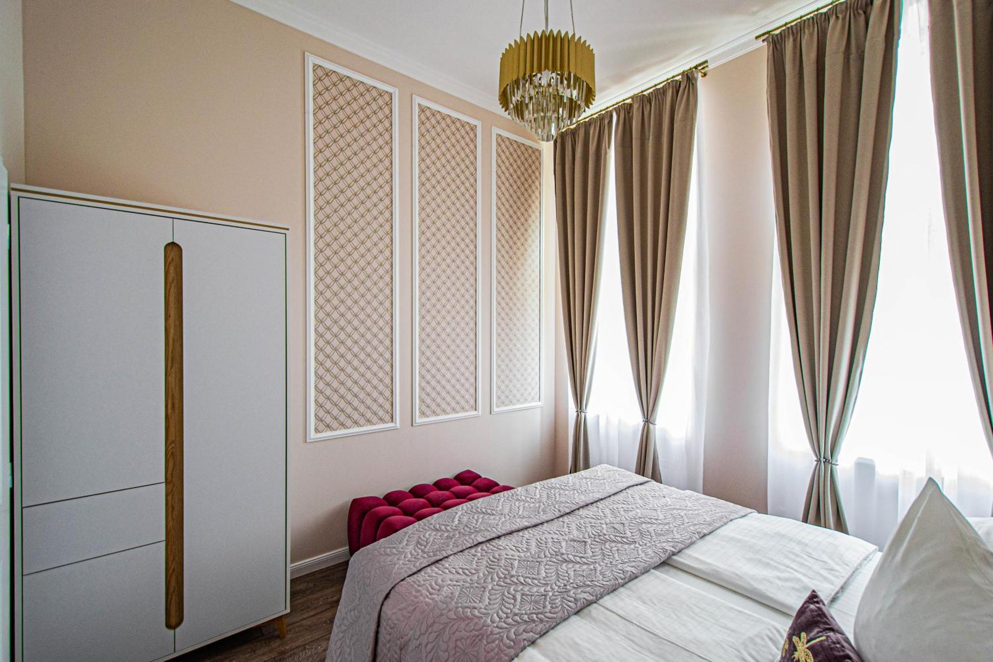 3bdr Elegance Deco Downtown Flat Praha